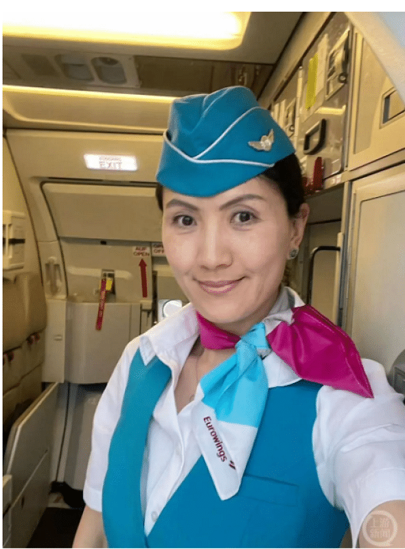 这位50岁华裔空姐证明了年龄不是问题