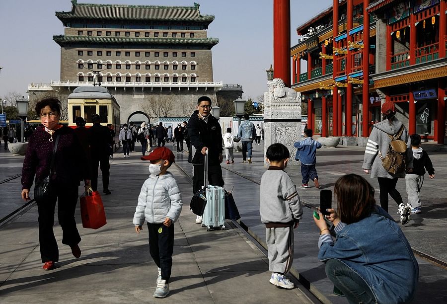 长时间盘踞世界第一人口大国地位的中国近年来开始面临生育率下滑的问题。（路透社）