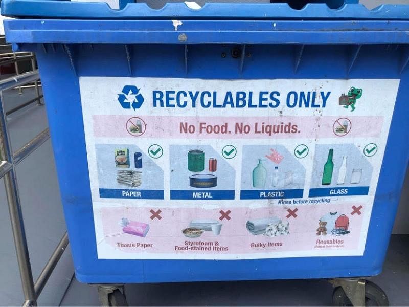 新加坡随处可见的分类垃圾桶