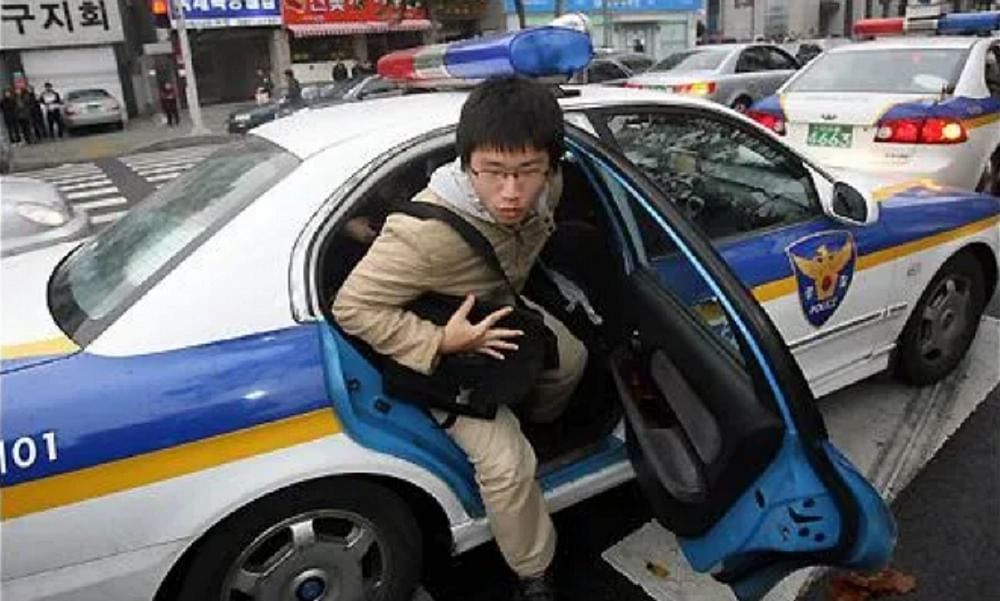 警察