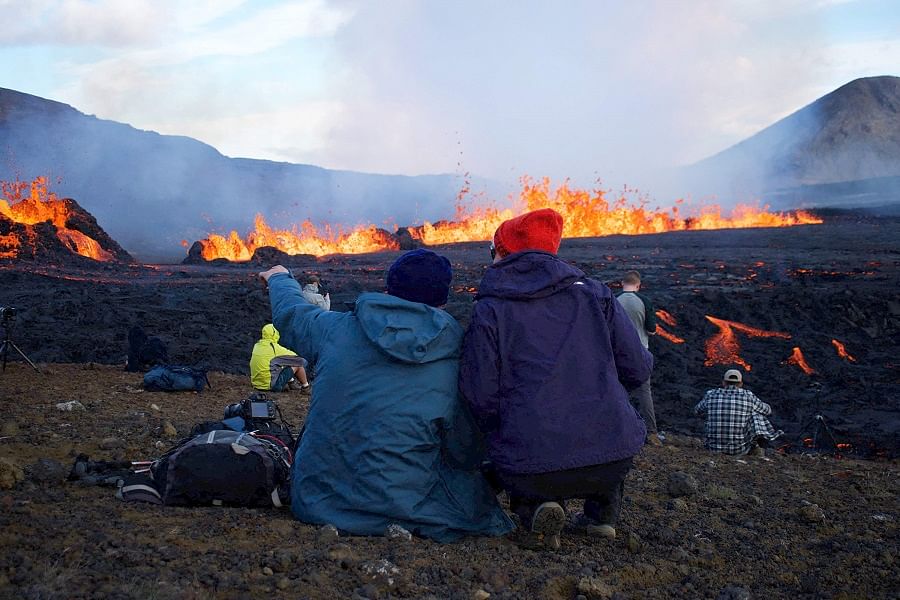 法格拉达尔火山爆发