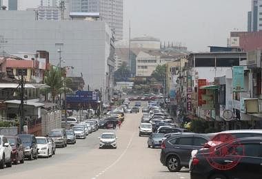 新山玛朱路（Jalan Maju）