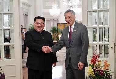 新加坡总理李显龙与朝鲜最高领导人金正恩