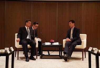 广东省长马兴瑞与新加坡教育部长王乙康