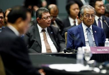 新加坡马来西亚外交关系生变，是马哈迪转移国内政治焦点操弄议题吗