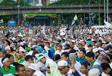 由伊斯兰党挑起的“反对“消除一切形式种族歧视国际公约”（ICERD）大示威去年12月8日在吉隆坡上演。