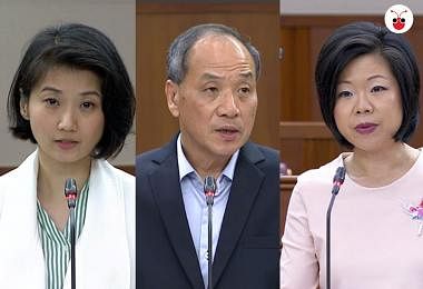 行动党孙雪玲（左）和沈颖（右）在国会上分别和工人党老手刘程强（中）过招。