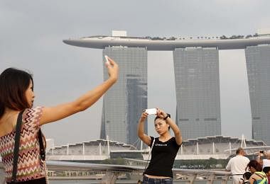中国游客不爽去香港　新加坡旅游人数创新高