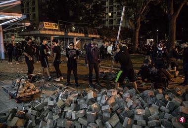 香港示威者石头
