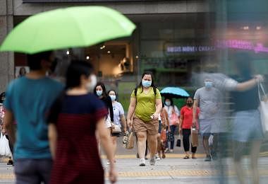 疫苗不是万灵丹　本地专家：疫情不会马上消失