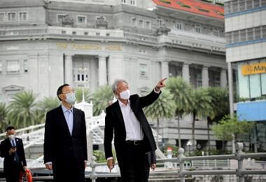 中美争霸方兴未艾　杨洁篪出访新加坡找“和事佬”？