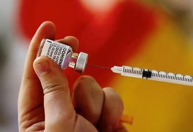 正反意见吵翻天，美国欲倡议公开疫苗秘方“救世”能成事吗？