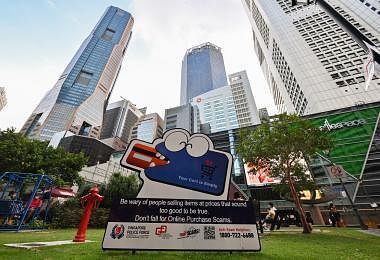 新加坡一些年轻人禁不住赚块钱诱惑　过去三年被捕钱骡多在30岁以下
