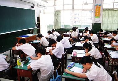 台湾想在2030年搞好英语　坊间：政策推了五年还是不知道在干嘛