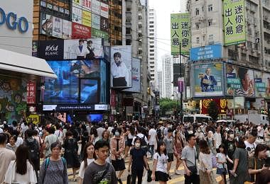 要重拾往日荣光，香港最新施政报告推出哪些“抢企业、抢人才”的措施？