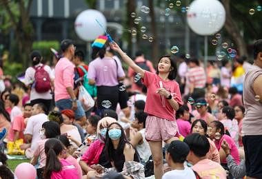 同婚正反意见不相伯仲但世代差异大　新加坡年轻人支持率达65%