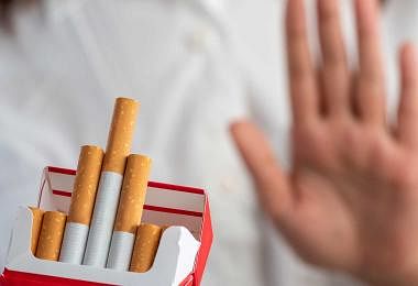 英国推“世代禁烟”　新加坡是否也该着手直接禁止下一代吸烟？