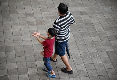  新加坡陷入“婴儿荒”，男性不再当“猪队友”才能力挽狂澜？