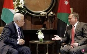 约旦国王阿卜杜拉二世（右）7日在首都安曼会见来访的巴勒斯坦总统阿巴斯。（互联网）