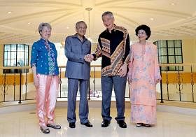 PM Lee meets Mahathir