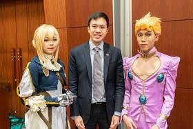 超像的！　新加坡使馆职员Cosplay照引网民热议