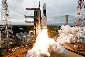 印度发射火箭登月失联
