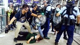 香港示威者暴力升级　警方的不专业难辞其咎