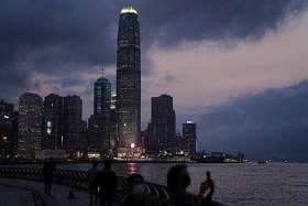 外企萌生离去之意　紧跟中国大陆“清零”的香港恐失金融中心地位？